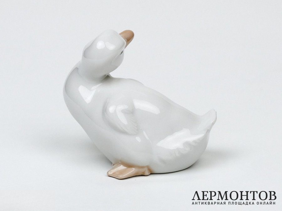 Статуэтка «Утёнок». Фарфор, NAO by Lladró, Испания, 1980-е годы