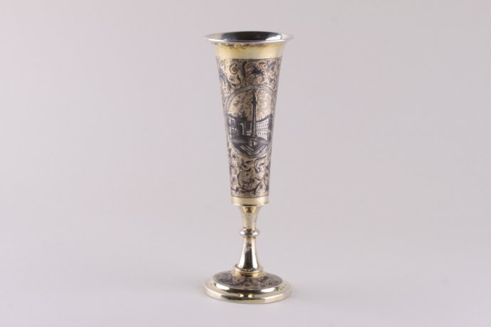 Бокал. Александровская колонна. Памятник Петру I. Серебро 84, чернь. Россия, 1840 г.