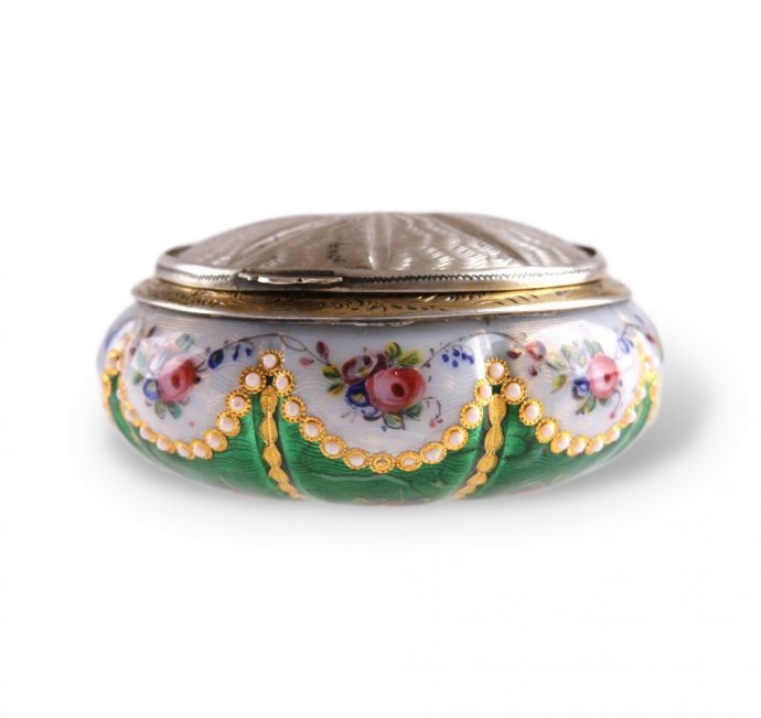 Пилюльница Kirner. Серебро 950 пробы, эмаль, золочение. Франция