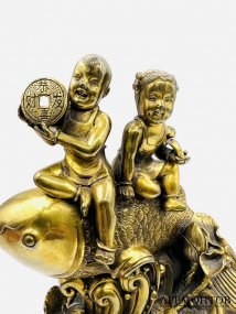Статуэтка «Золотой карп с жемчужиной». Бронза, Китай, современная работа