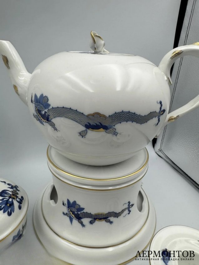 Чайный сервиз тет-а-тет «Синий дракон». Фарфор, роспись, Meissen, Германия, 20 век