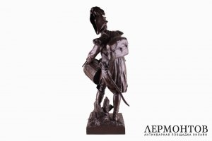 Скульптура Гренадер - барабанщик. Франция, Париж, автор модели Dumaige, конец 19 в.