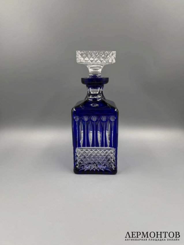 Штоф из коллекции «Xenia». Цветной хрусталь, Faberge, современная работа