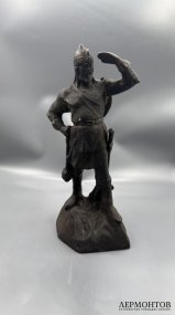 Скульптура «Богатырь (Илья Муромец)». Чугун, Свердловский завод, СССР, 2-я половина 20 века