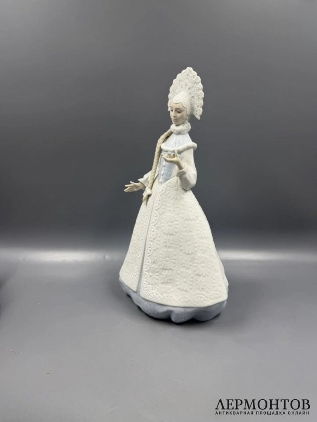 Статуэтка «Снегурочка». Фарфор, Lladro, скульптор Francisco Polope, Испания, 2009–2013 годы