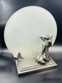 Лампа в стиле ар-деко с фигурой девушки. Металл, Западная Европа, 1-я треть 20 века