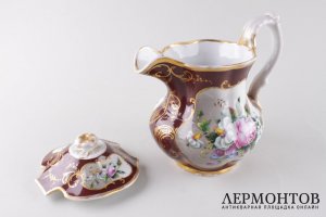 Кувшин с крышкой. Гарднер. Фарфор, роспись, золочение. Российская империя, сер. XIX в