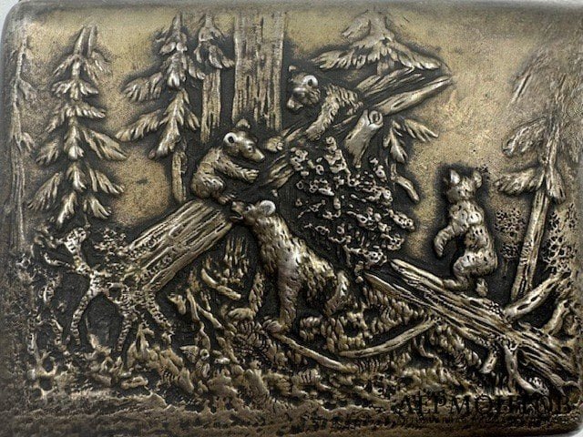 Портсигар «Утро в сосновом лесу». Серебро 84 пробы, П. Американцев, Россия, 1908–1917 годы