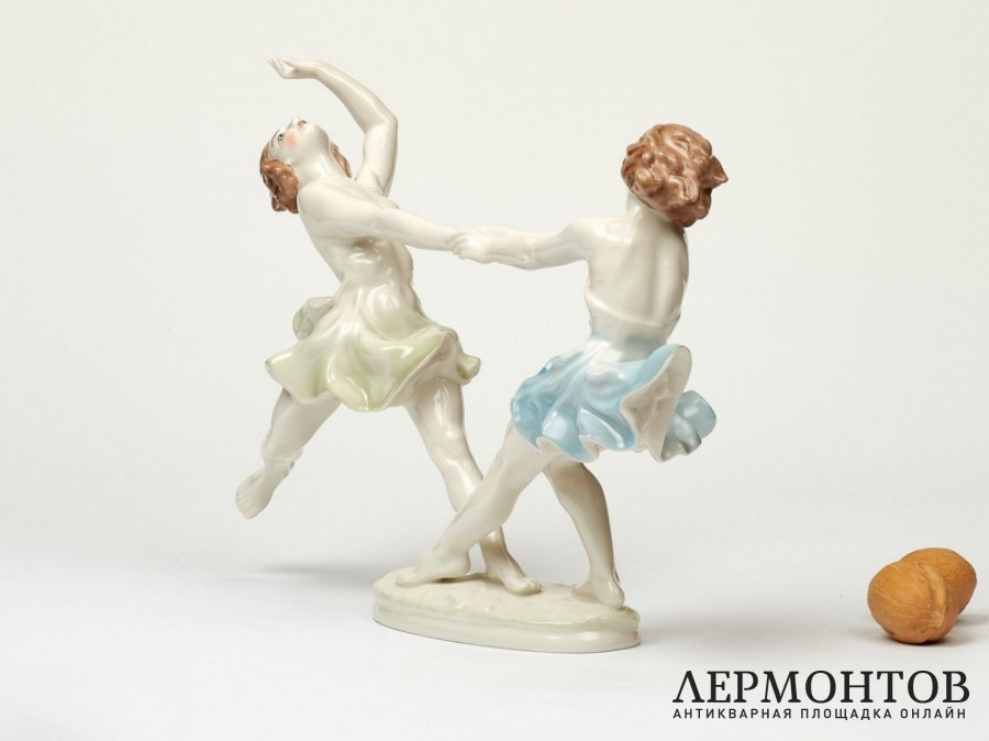 Статуэтка «Девушки кружатся». Фарфор, Hutschenreuther, Германия, 1955–1968 годы