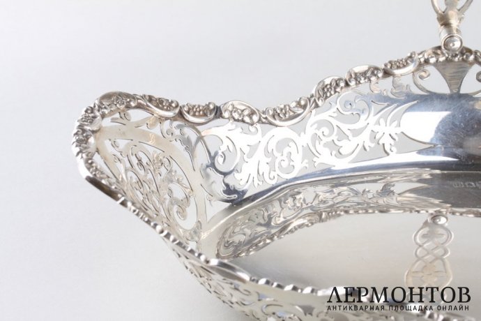 Многофункциональная ваза с ручкой. Англия, Лондон, 1899 г. Серебро 925 пробы.
