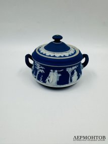 Чайный сервиз в стиле ампир с мифологическими сюжетами. Фарфор, Wedgwood, Англия, середина 20 века
