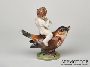 Статуэтка «Путто с флейтой на синице». Goldscheider, Австрия, 1919 год