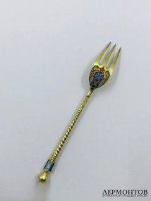 Вилка десертная. Серебро 84 пробы, эмаль по скани, А. Чеварзин, Россия, 1889 год