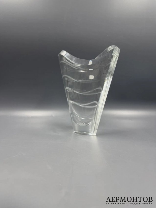 Ваза «Wave». Хрусталь, Baccarat, дизайнер Thomas Bastide, Франция
