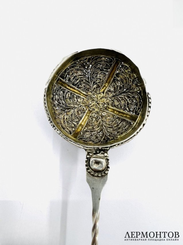 Ситечко. Серебро 84 пробы, скань, мастер А. Афанасьев, Россия, 1795 год