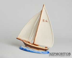 Статуэтка «Яхта». Керамика, Ditmar-Urbach, Чехословакия, 1930-е годы