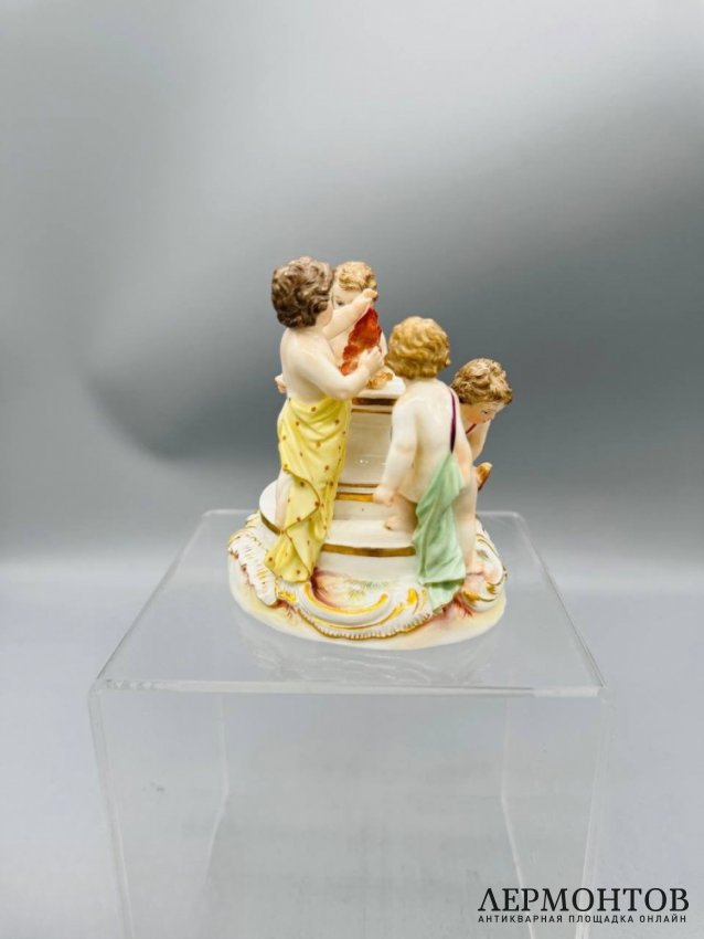 Статуэтка «Амуры разжигают пламя». Фарфор, роспись, Meissen, Германия, 2-я половина 19 века