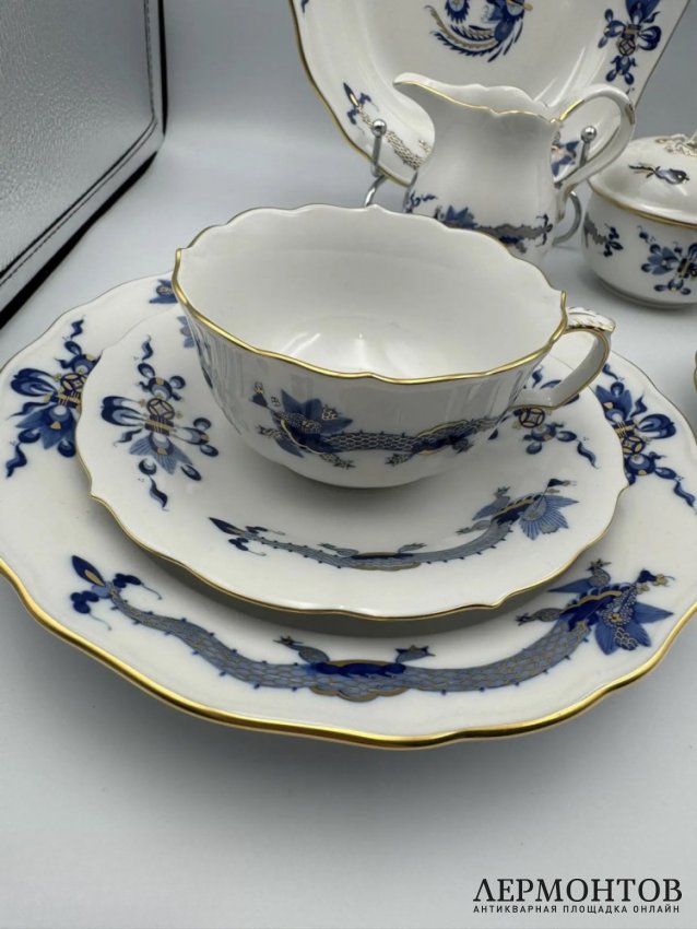 Чайный сервиз тет-а-тет «Синий дракон». Фарфор, роспись, Meissen, Германия, 20 век