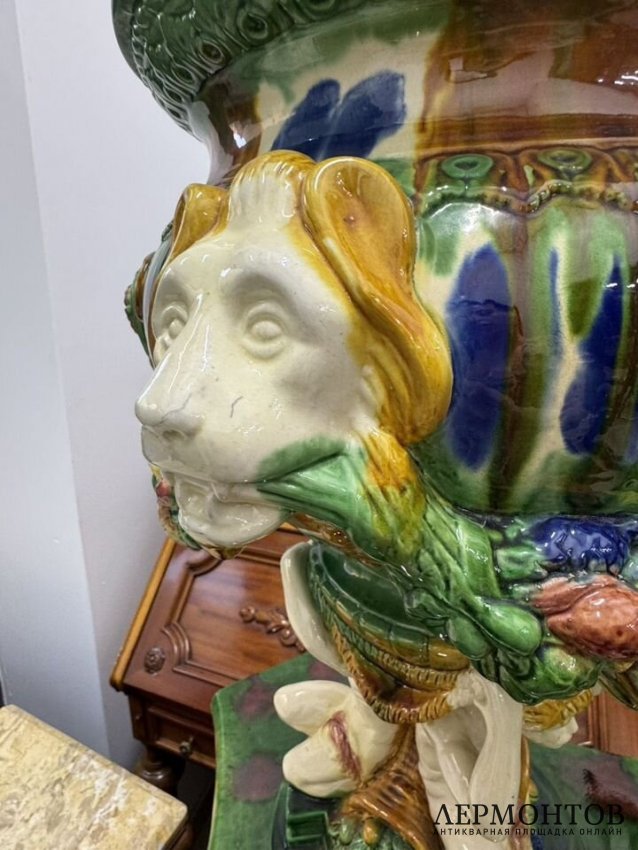 Парные кашпо на консолях со львами. Фаянс, роспись, Capodimonte, Италия, 20 век