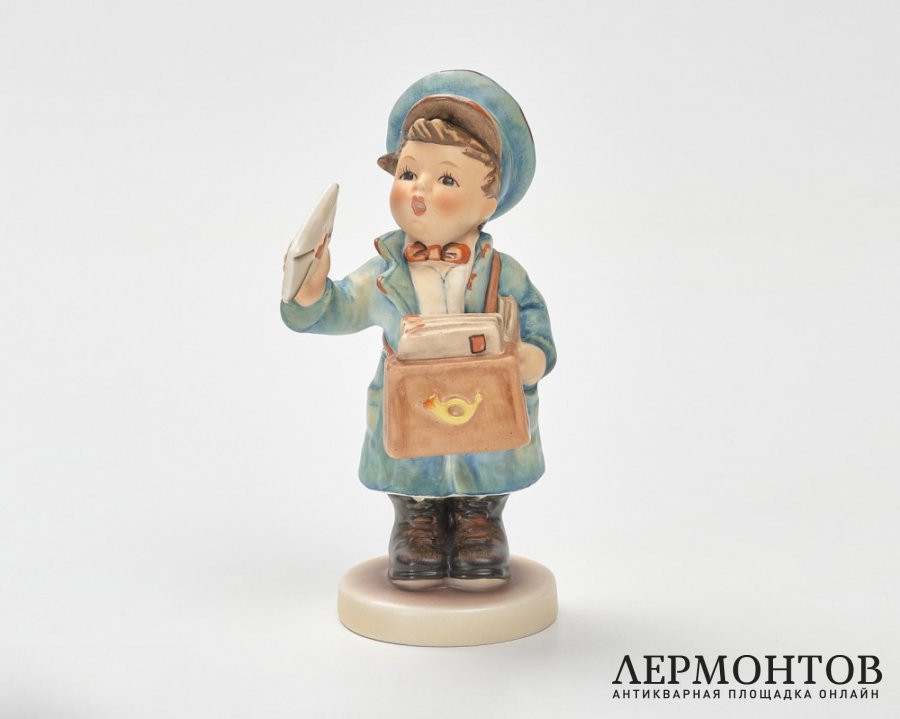 Статуэтка «Почтальон». Фарфор, Goebel, серия Hummel, Германия, 1979–1990 годы