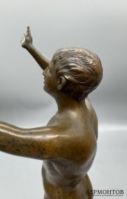Скульптура «Молящийся мальчик». Бронза, камень, Западная Европа, конец 19 века