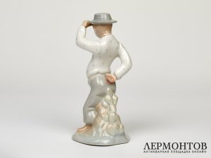 Статуэтка «Гуляка». Фарфор, M. Requena, Испания, 1970-е годы