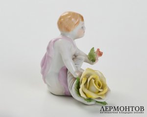 Статуэтка «Путти с розой». Фарфор, Herend, Венгрия