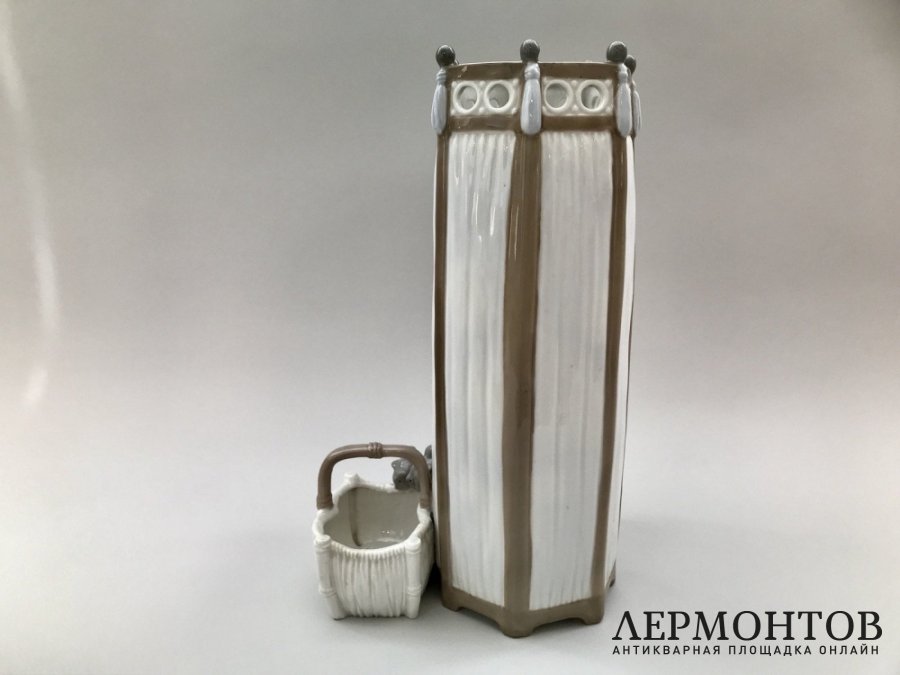Статуэтка-ваза «Дети». Фарфор, Amphora, Австрия, 1900–1910 годы