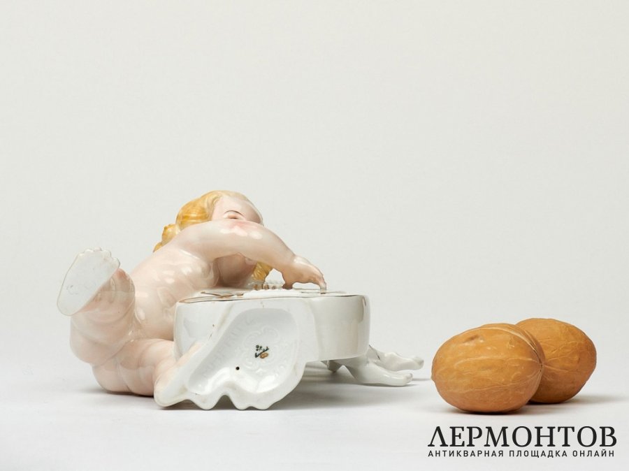 Статуэтка «Дитя с гитарой». Фарфор, Rosenthal, Германия
