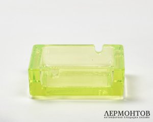 Пепельница квадратная. Урановое стекло, Чехия