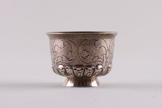 Чарка круглая. Серебро, литье, чеканка. Россия, Москва, 1772 год.