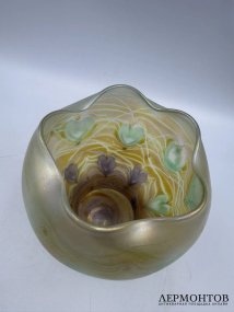 Ваза в стиле модерн с сердцами. Радужное стекло, Loetz, Богемия, 1900-е годы