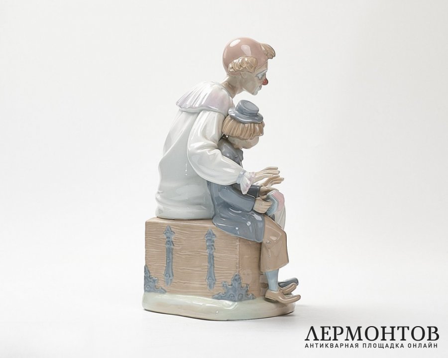 Статуэтка «Клоун. Урок музыки». Фарфор, NAO by Lladró, Испания, 1970–1980-е годы