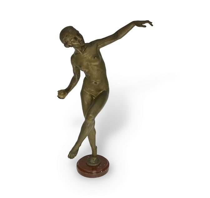 Скульптура в стиле Ар Деко Танцовщица с шаром.Франция, Париж, 1920-1930-е гг. Бронза.