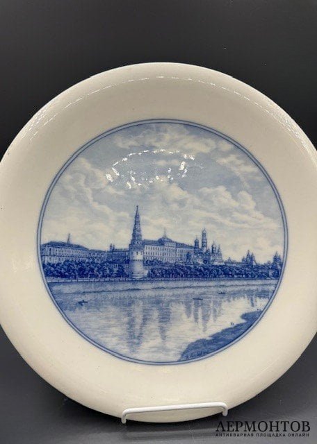 Блюдо с видом Московского Кремля. Фарфор, Meissen, Германия, 20 век