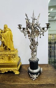 Канделябр с фигурой Людовика IX. Бронза, серебрение, Франция, конец 19 века