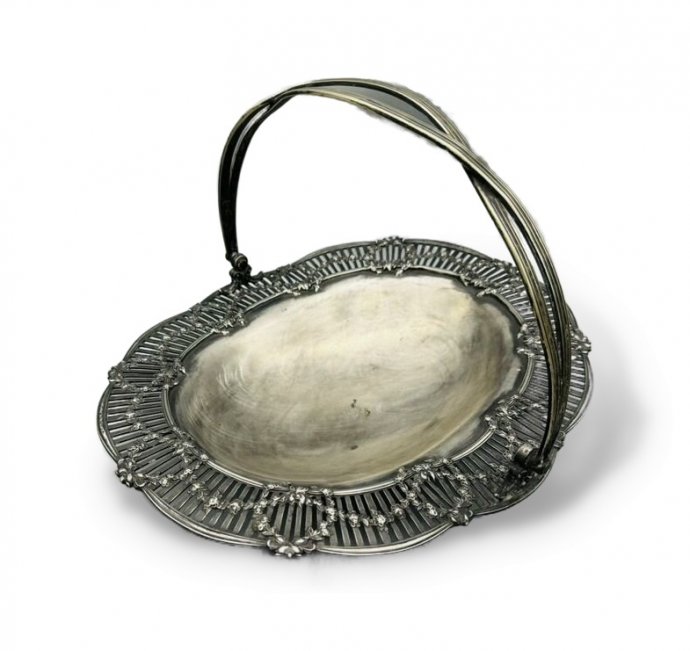 Ваза-конфетница с цветочными гирляндами. Металл, серебрение, Meriden Silver Plate, США, конец 19 века