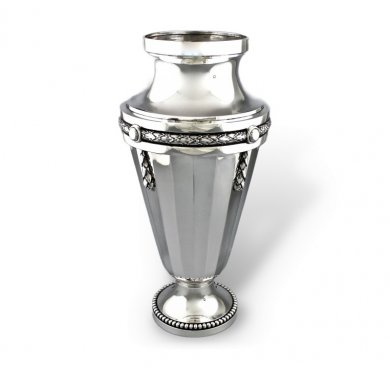Серебряная ваза для цветов. Tetard. Серебро 950 пробы. Франция, XX в.