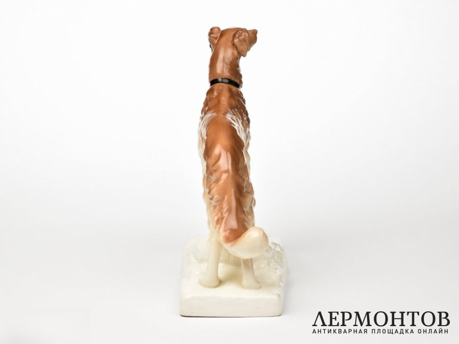 Статуэтка «Борзой». Фарфор, Royal Dux, Чехословакия, 1918–1938 годы