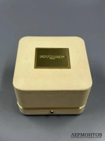 Женское кольцо «Quatre White Edition». Золото 750 пробы, керамика, Boucheron