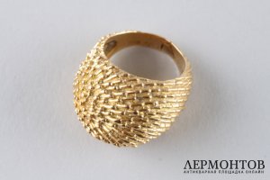 Кольцо Van Cleef and Arpels. Золото 750 пробы.