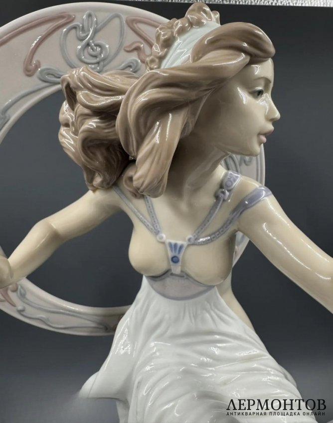 Статуэтка «Девушка с арфой». Фарфор, роспись, Lladro, Испания
