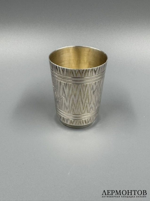 Стопка с декором тромплей. Серебро 84 пробы, И. Салтыков, Россия, 1899–1908 годы