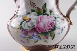 Кувшин с крышкой. Гарднер. Фарфор, роспись, золочение. Российская империя, сер. XIX в