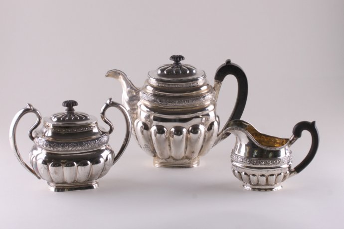 Чайный сервиз в стиле ампир. Серебро 84, золочение. Россия, пер. пол. XIX в.