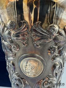 Ваза-кубок с монетами Николая II, выпуск 23 из 100. Серебро 925, Faberge, наши дни