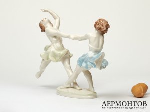 Статуэтка «Девушки кружатся». Фарфор, Hutschenreuther, Германия, 1955–1968 годы