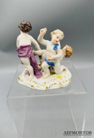 Статуэтка «Играющие путти». Фарфор, роспись, Meissen, Германия, 2-я половина 19 века