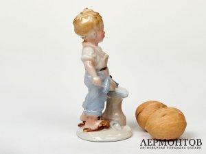 Статуэтка «Кузнец». Фарфор, Германия, середина XX века