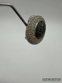 Серьги-клипсы с белыми и чёрными бриллиантами. Белое золото 750 пробы